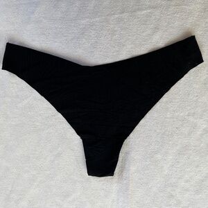 H&M Seamless Sports Thong — New / Never Worn